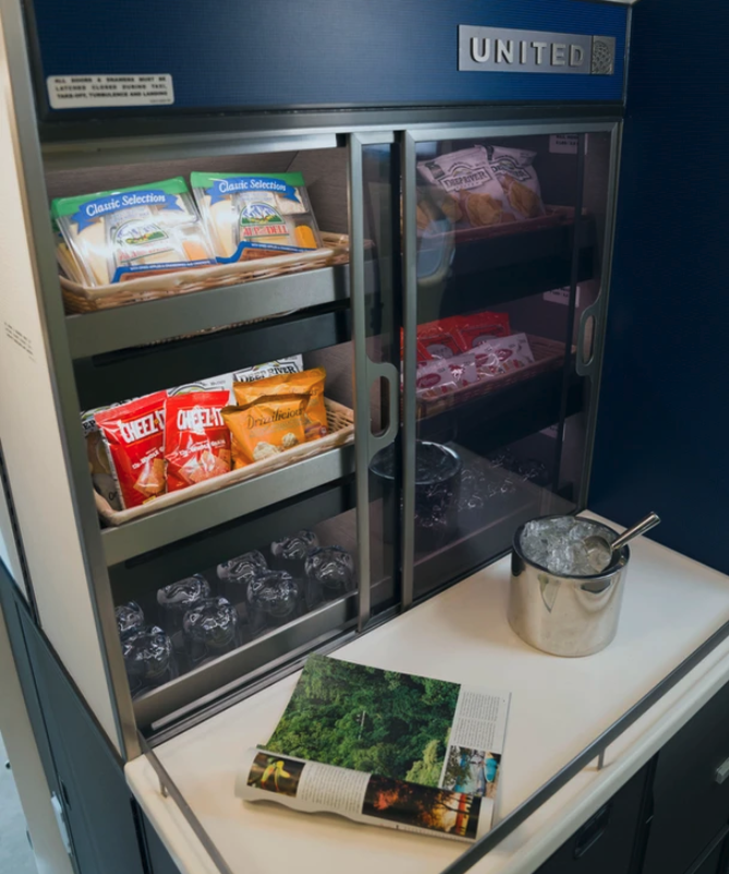 snack service refreshment center